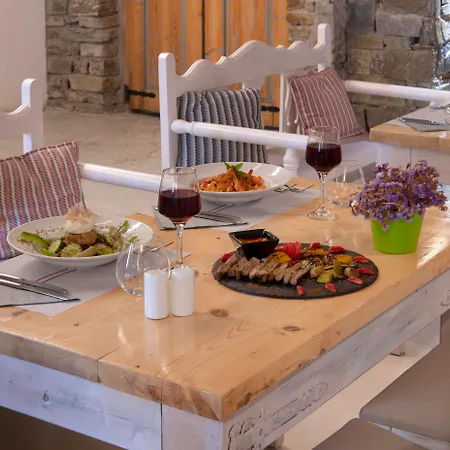 Zefi & Hotel Náoussa