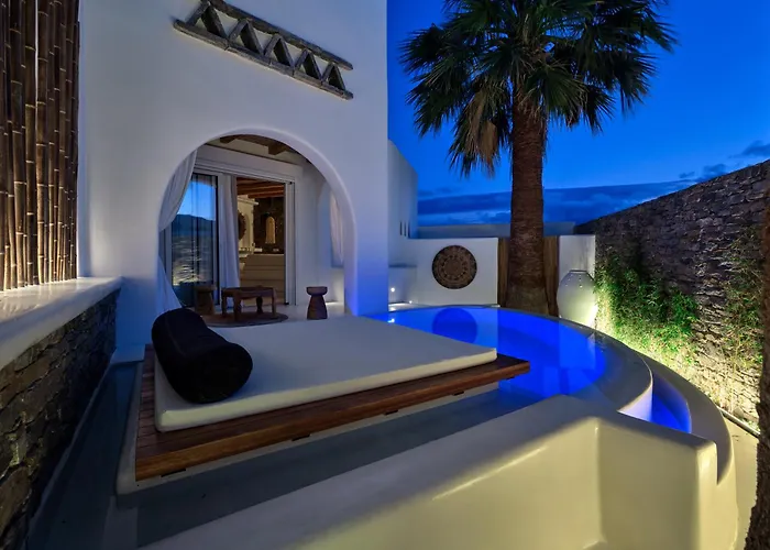 Ξενοδοχείο Zefi & Νάουσα