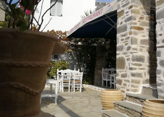 Zefi & Ξενοδοχείο 4*