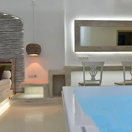 Zefi & Hotel 4*