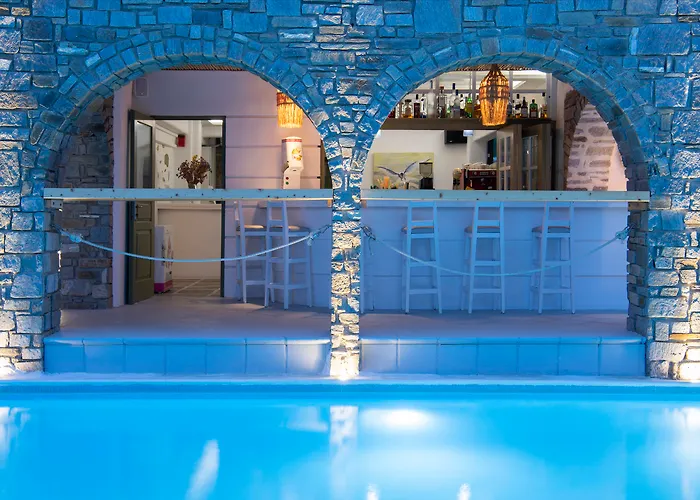 Zefi & Szálloda Náusza